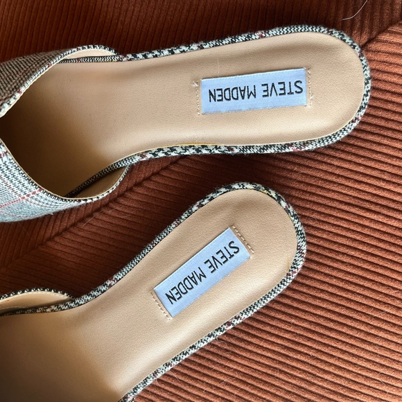 Steve Madden Grey Slip-on loafer Mules - Picture 2 of 5